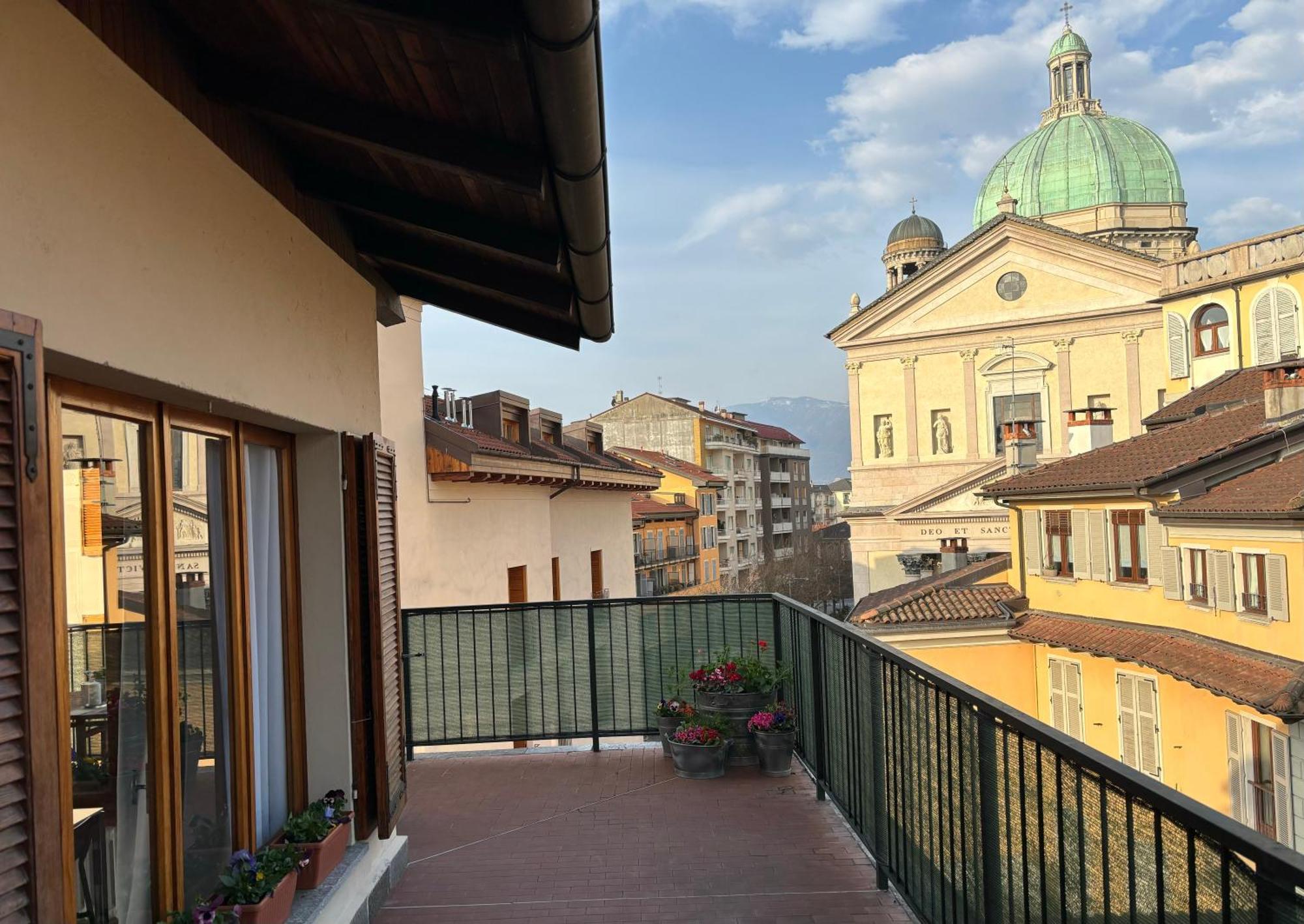 La Terrazza Apartment Verbania Ngoại thất bức ảnh